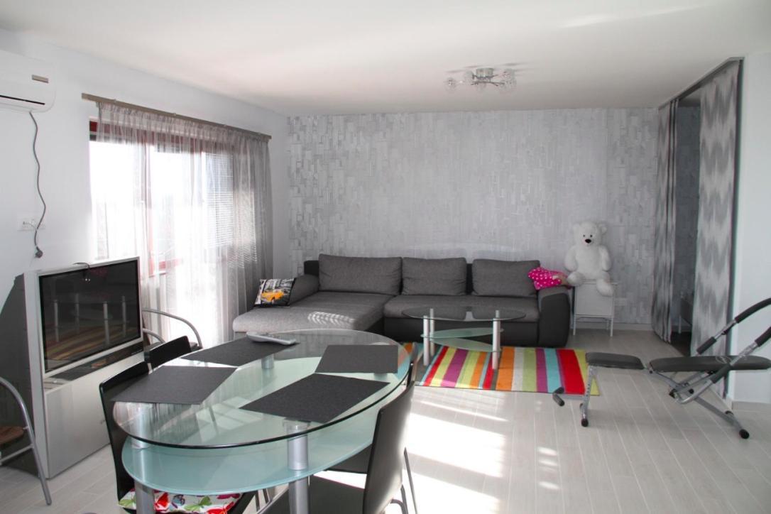 Simon Vendeghaz Balatongyoeroek Apartment Exterior foto