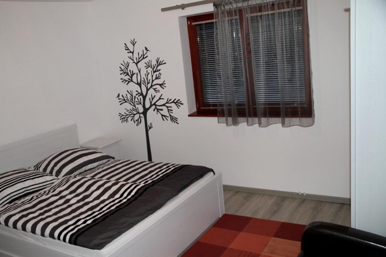 Simon Vendeghaz Balatongyoeroek Apartment Exterior foto